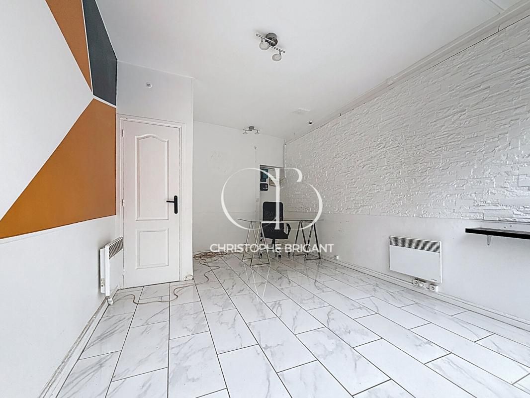 VILLEJUIF VILLEJUIF - MURS COMMERCIAUX LIBRES, Local  15,17 m² 4