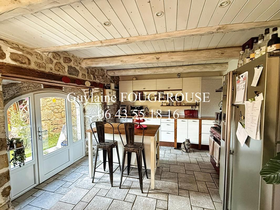 SAINT-ANTHEME Maison Saillant 8 pièce(s) 200 m2 4