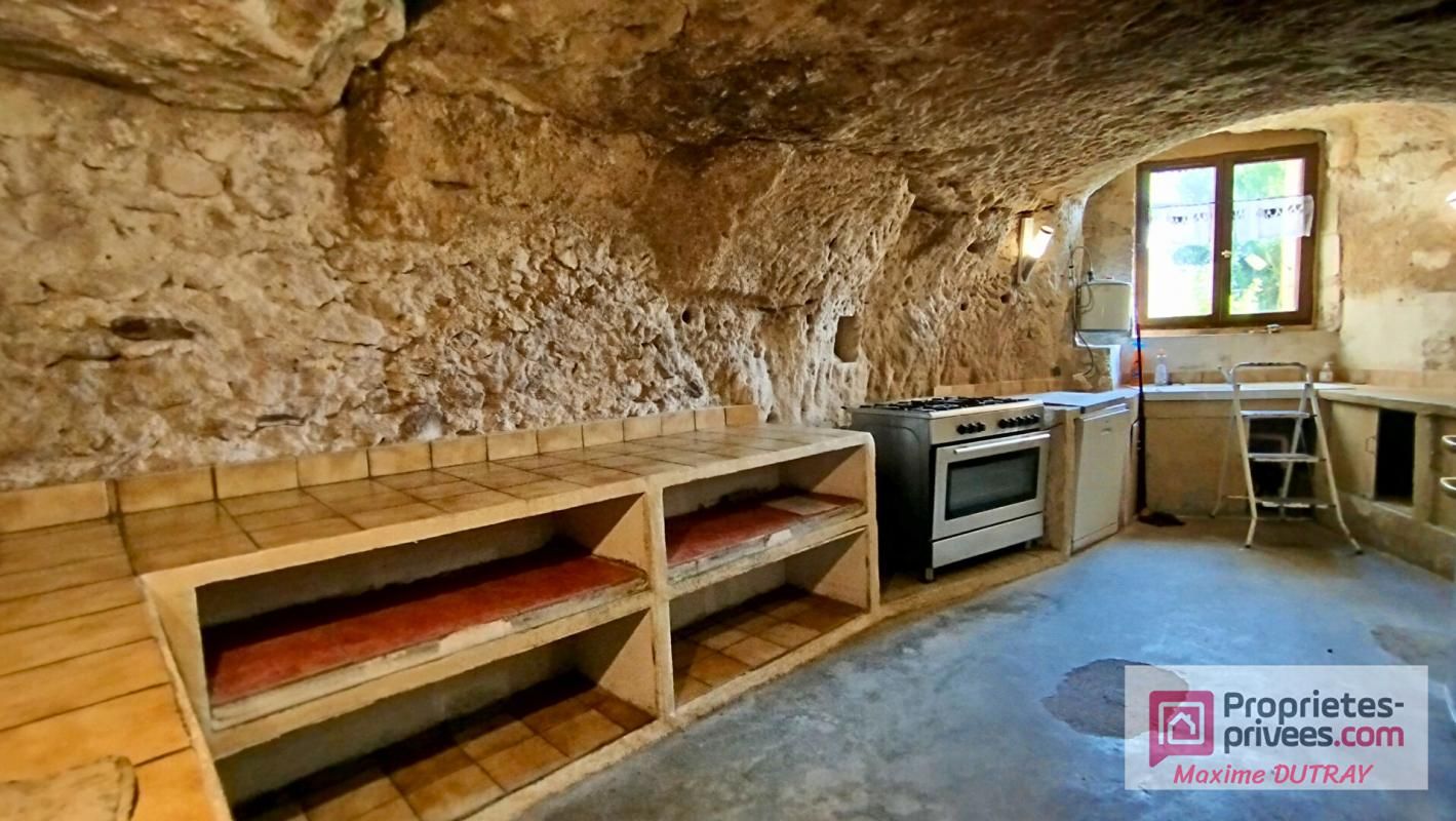 MONTLOUIS-SUR-LOIRE Cave festive ou habitation troglodyte ! 3