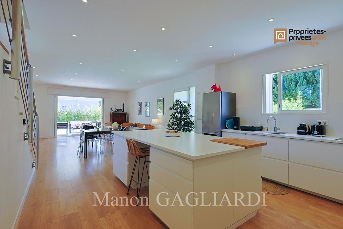 SIX-FOURS-LES-PLAGES VILLA RECENTE- PROCHE CENTRE SIX FOURS 3