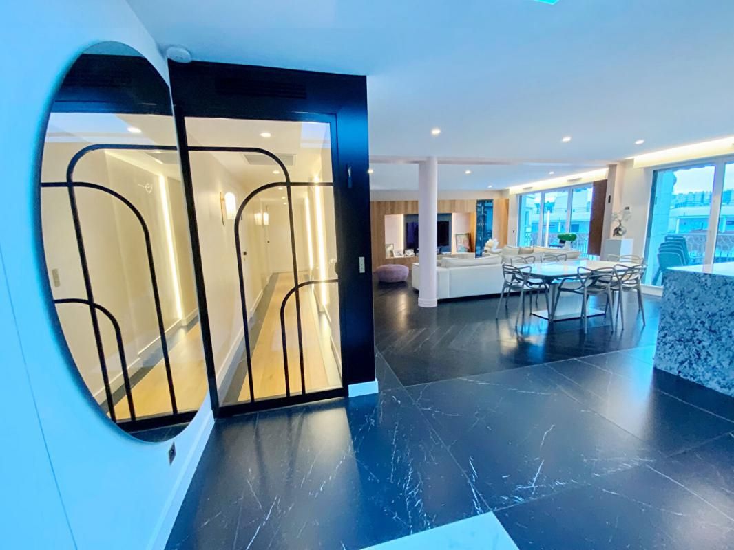 LEVALLOIS-PERRET Duplex d'exception aux prestations raffinées -- 4 chambres -- terrasse de 160 m2 2