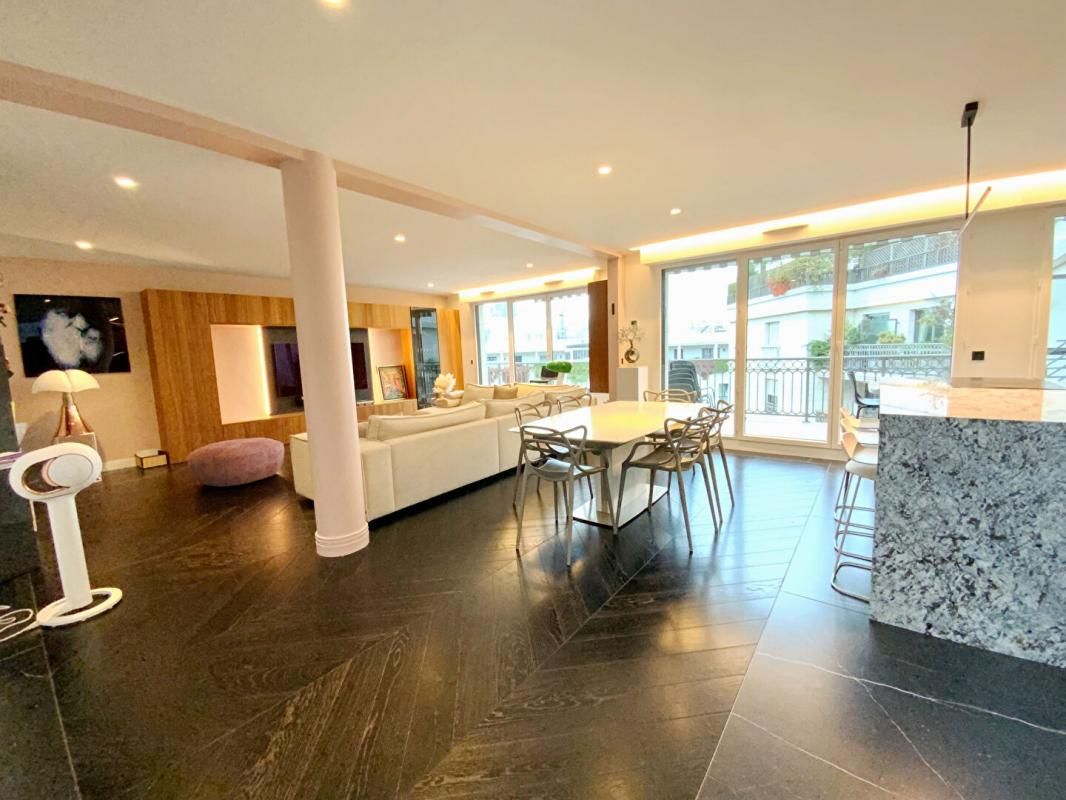 LEVALLOIS-PERRET Duplex d'exception aux prestations raffinées -- 4 chambres -- terrasse de 160 m2 4