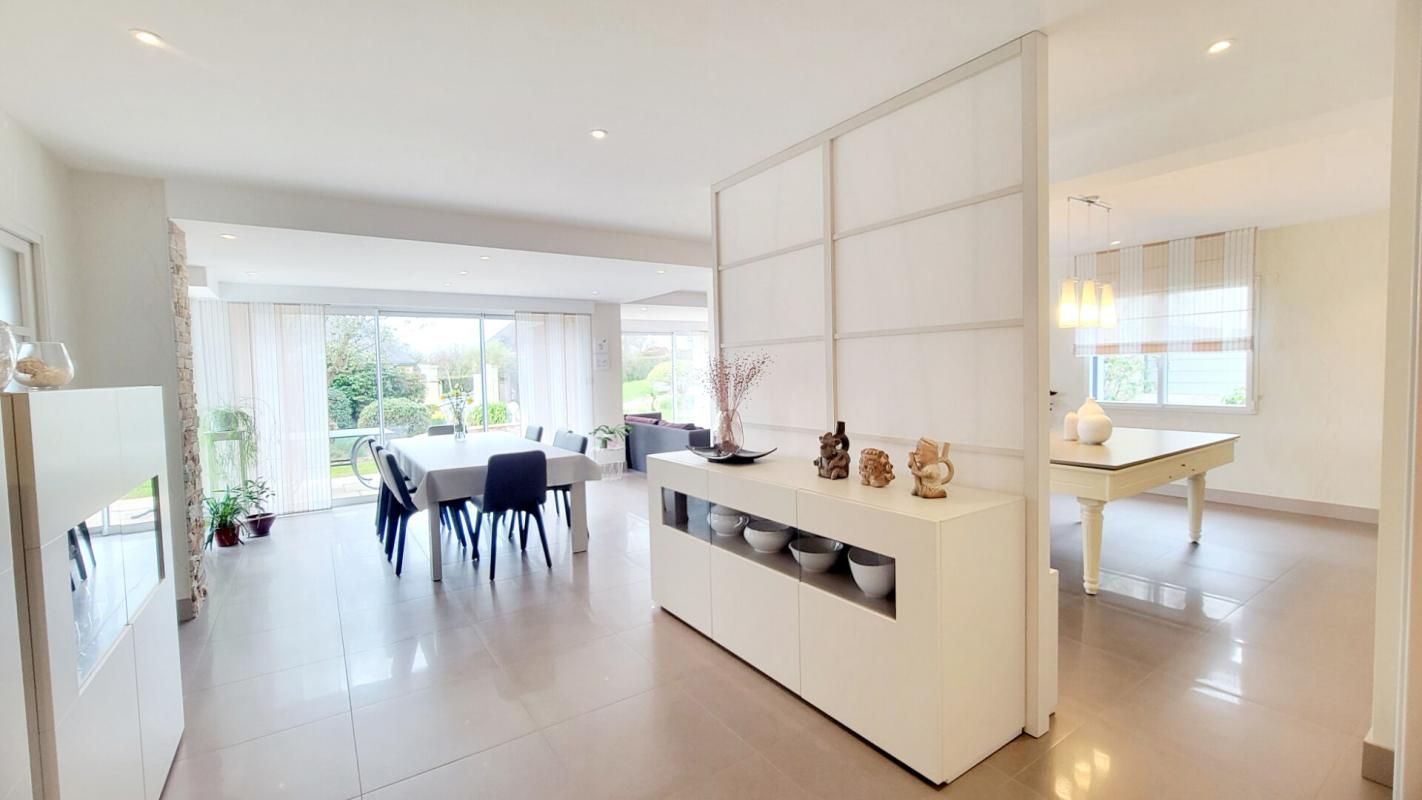 LA MEMBROLLE-SUR-LONGUENEE Maison La Membrolle Sur Longuenee 8 pièce(s) 253 m2 2