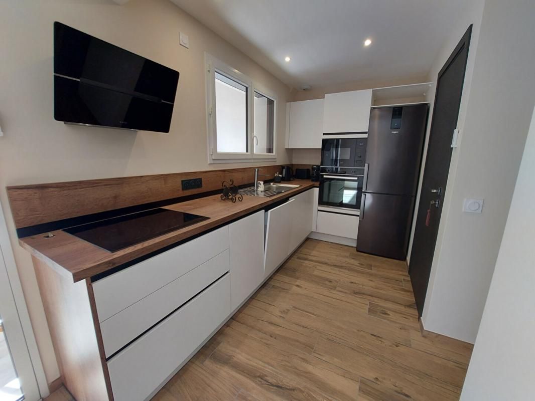 DUINGT Opportunité : Appartement T4BIS , état neuf, meublé à 2 pas du lac 2