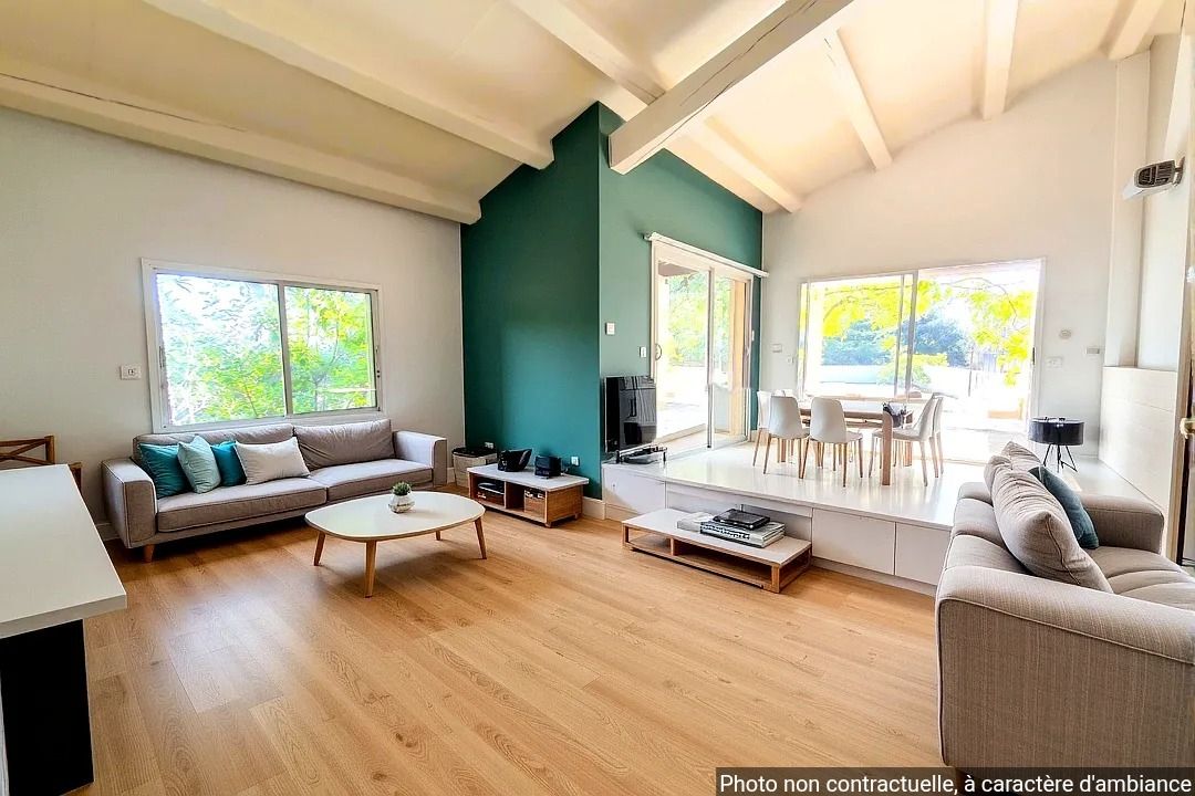 BAGNOLS-SUR-CEZE Villa spacieuse avec piscine et vue 4