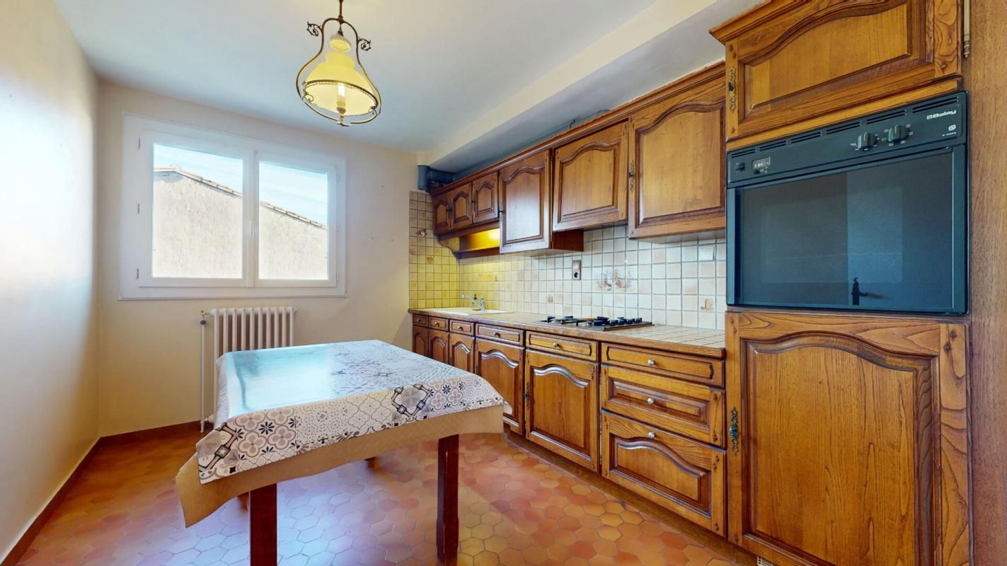 LAVALETTE EN EXCLUSIVITE - 3 CHAMBRES - GARAGE 70 M2 - FORT POTENTIEL 4