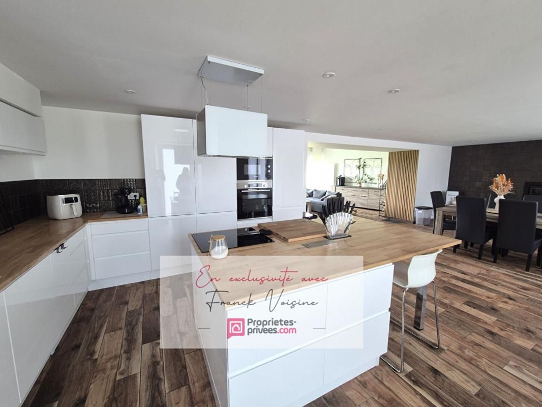 Maison de bourg A VENDRE en Exclusivité à Saint Prouant avec 3 chambres sur un terrain de 880 m2 env