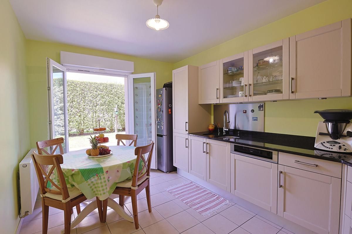 BRIE-COMTE-ROBERT Maison Brie Comte Robert 6 pièce(s) 111 m2 3