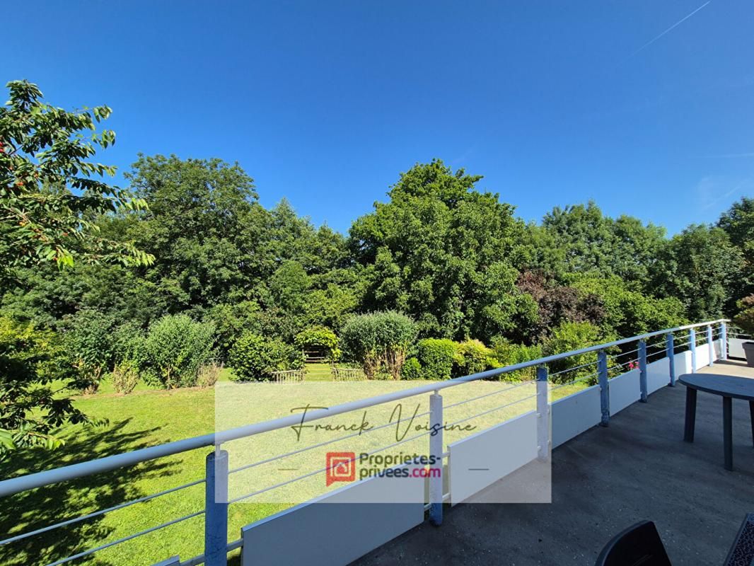 SAINT-PAUL-EN-PAREDS A VENDRE à Saint Paul En Pareds Maison de 128 m2 avec 6 chambres et 1 bureau sur un terrain de 1844 m2 env 4