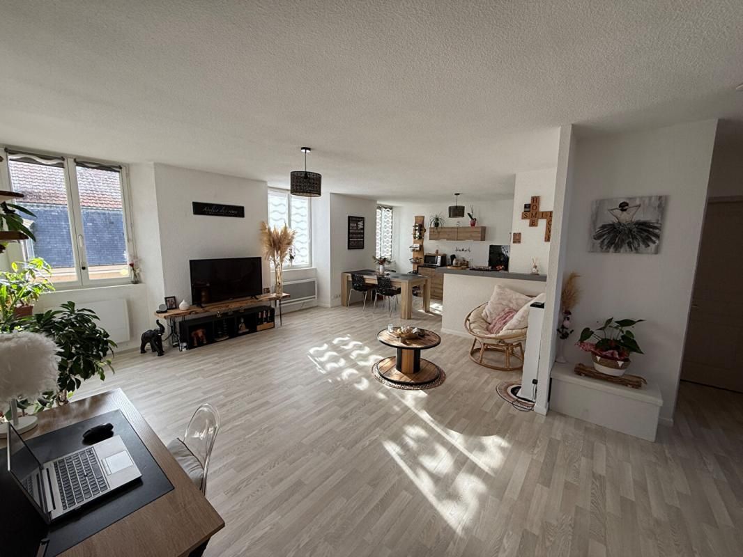 COUTHENANS Appartement Couthenans 4 pièce(s) 91 m2 3