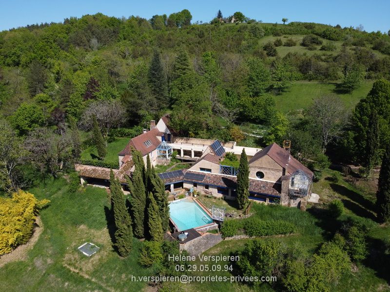 ROUFFIGNAC-SAINT-CERNIN-DE-REILHAC Propriété deux maisons 19ha de terrain 2