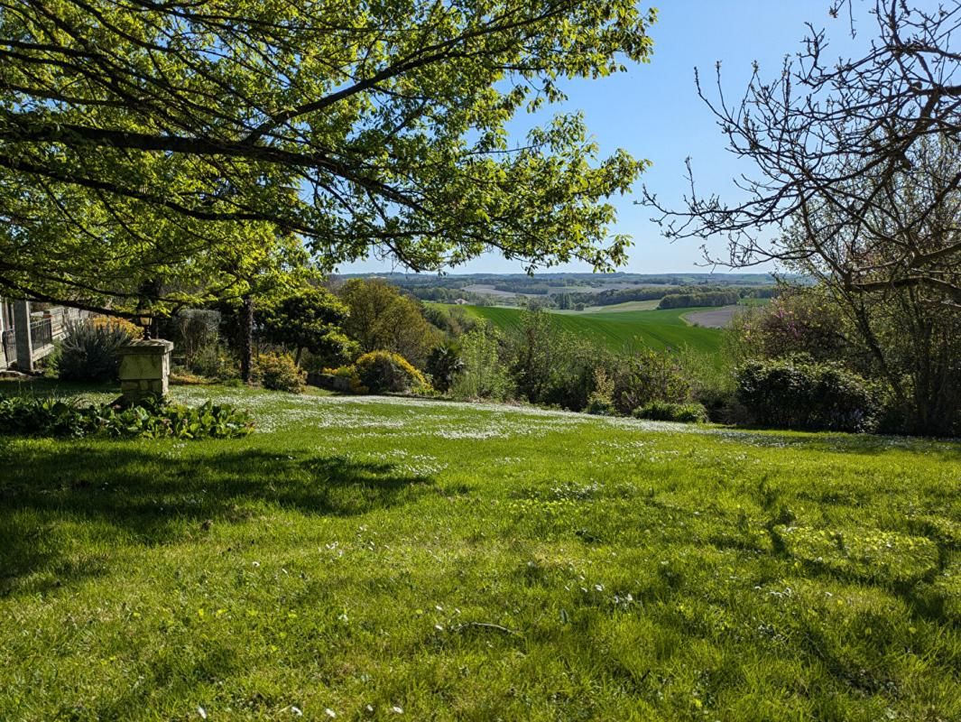 CHATIGNAC Maison Chatignac 8 pièce(s) 170 m2 + studio 35 m2 + tiny house 9 m2 2