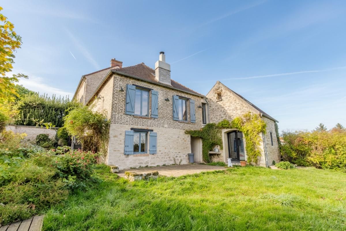 OINVILLE-SUR-MONTCIENT EXCLUSIVITE PROPRIETES-PRIVEES - Maison de charme à Oinville-sur-Montcient 1