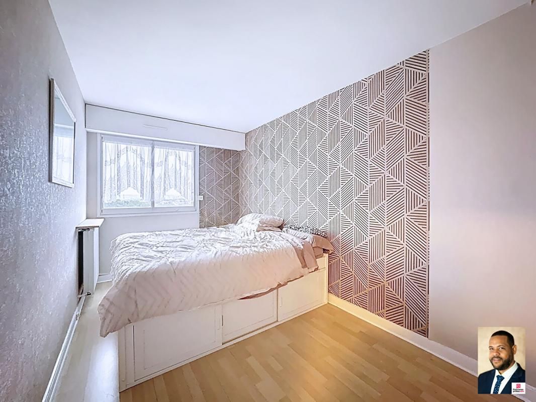 IVRY-SUR-SEINE Appartement  5 pièces 100m² avec cave, balcon et deux parkings 2