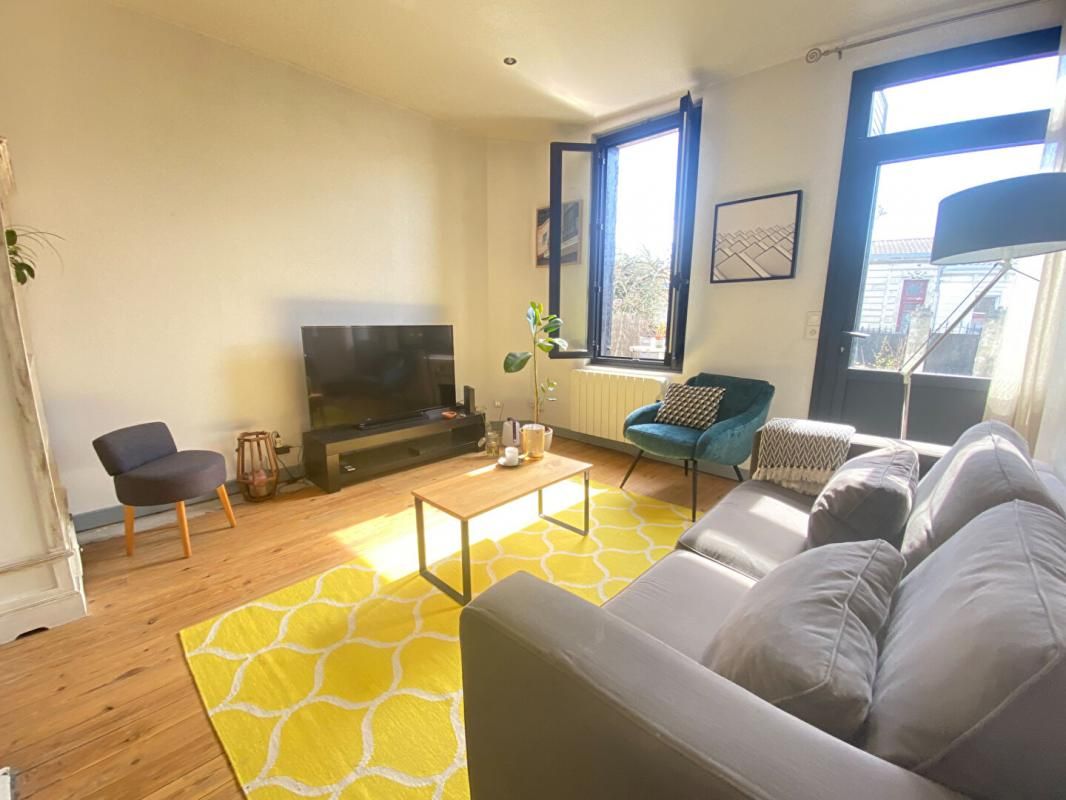 BORDEAUX Charmante maison 3 ch 2 terrasses petit parking 3