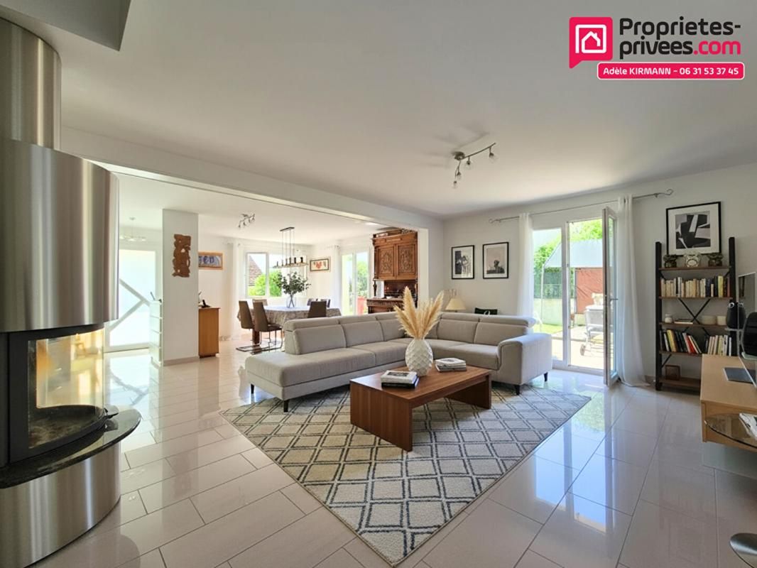 COLLONGES Maison lumineuse 6 pièces - 170m2 - Collonges 01550 - 679'000 2