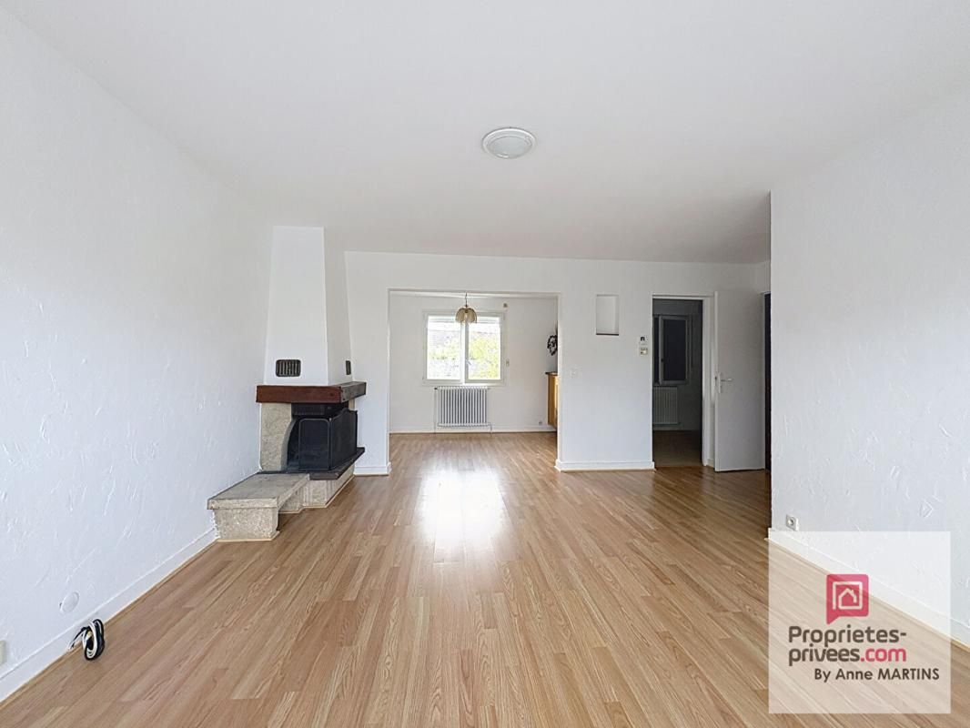 VIRY-CHATILLON Maison Viry Chatillon 6 pièce(s) + annexes habitables 3