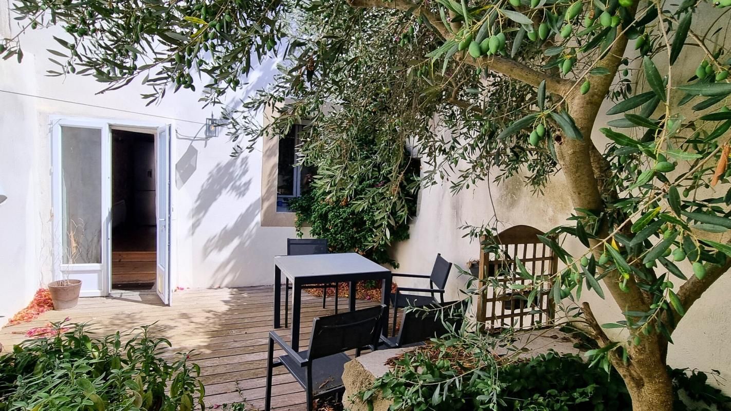 PENNAUTIER Maison de charme rénovée de 155m² habitables avec cour intime et à 6 min de Carcassonne 2