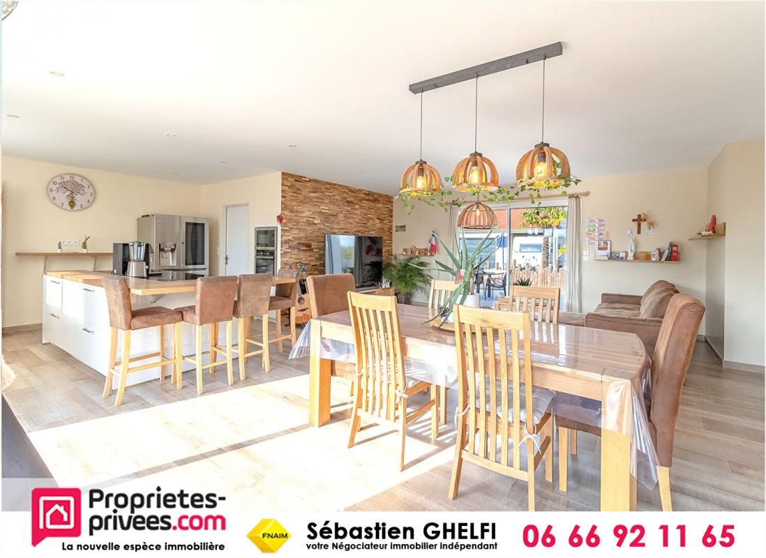 COUR-CHEVERNY maison de plain-pied avec 3 chambres-garage-appentis-terrain de 2880 m² 4