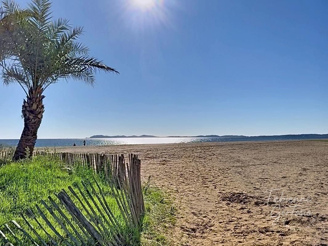 HYERES HYÈRES - L'AYGUADE ! STUDIO DE 24M2 à 200 m des plages 1