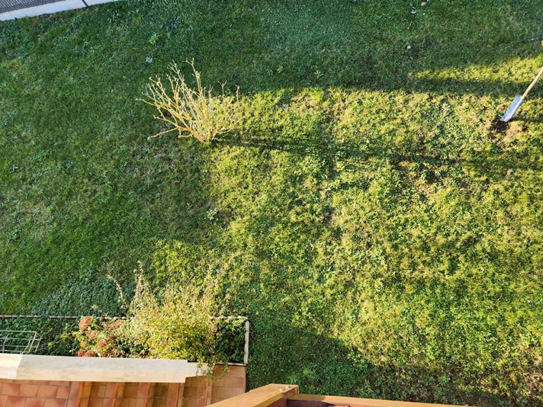 COURCELLES-SUR-SEINE Courcelles Sur Seine, Maison sur sous-sol total de 150 m2 - 5 chambres  + garage exterieur - sur un terrain plat de  716 m2 -  Prix :  272.000 3