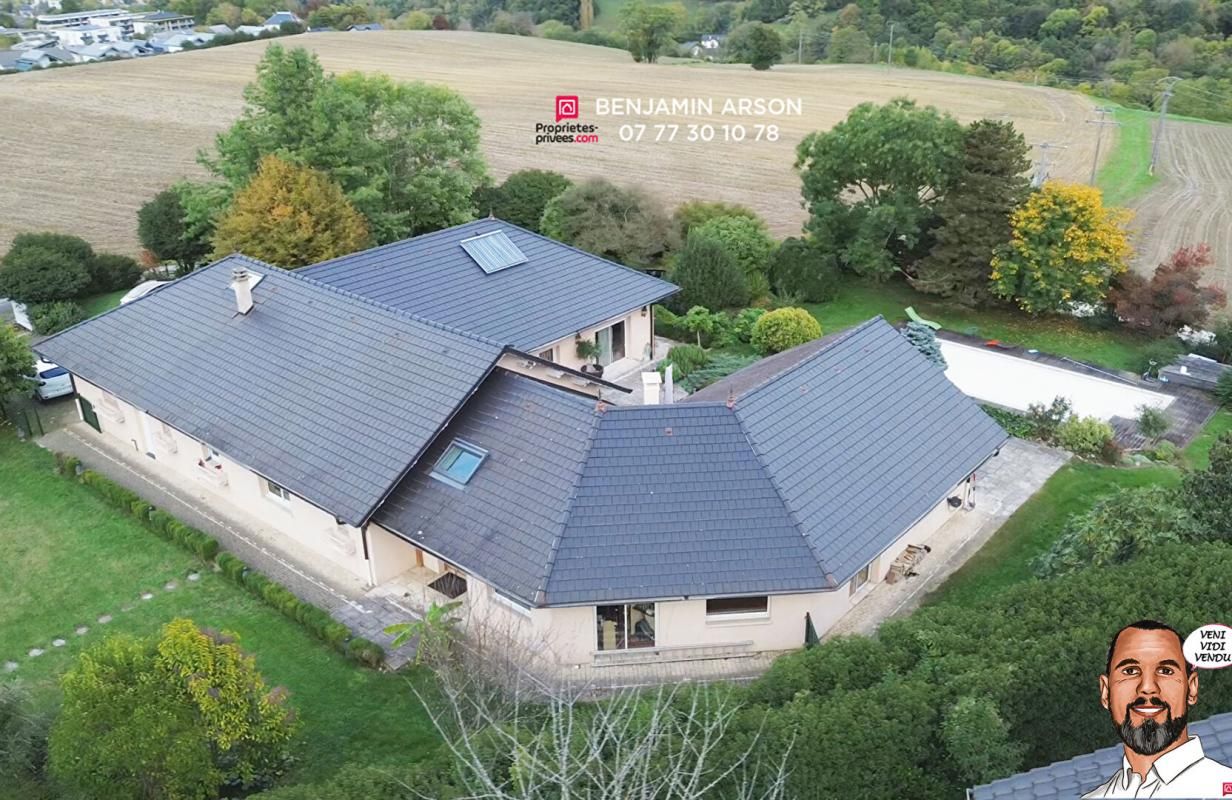 VIMINES Villa Vimines 9 pièces - 5 chambres - 305 m2 1