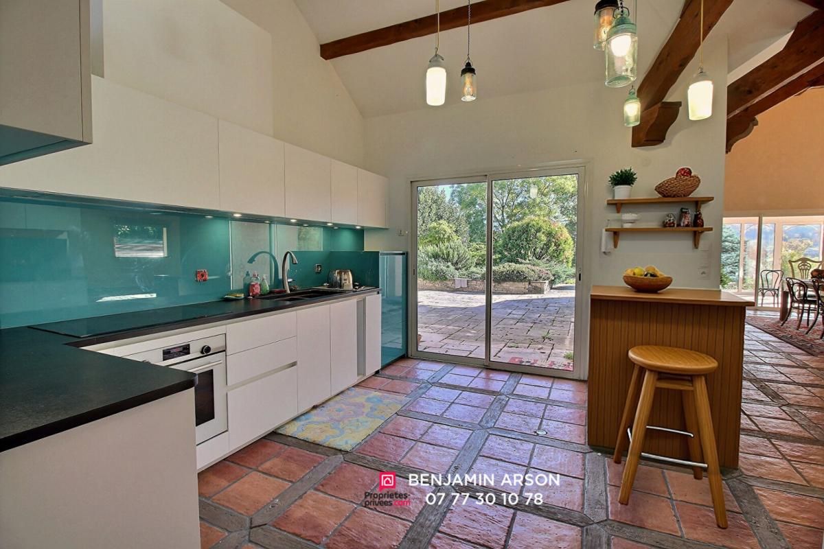 VIMINES Villa Vimines 9 pièces - 5 chambres - 305 m2 3