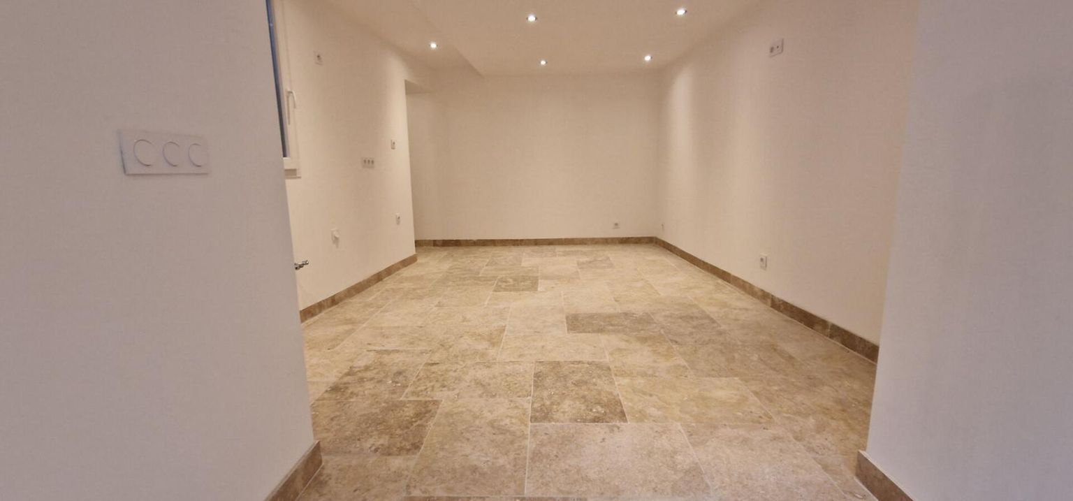 L'ISLE-SUR-LA-SORGUE Appartement 4 pièces 105 m2 2