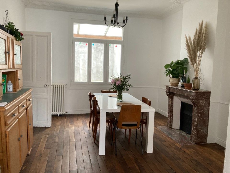 SAINT-QUENTIN BELLE MAISON DE CARACTERE CENTRE VILLE 3