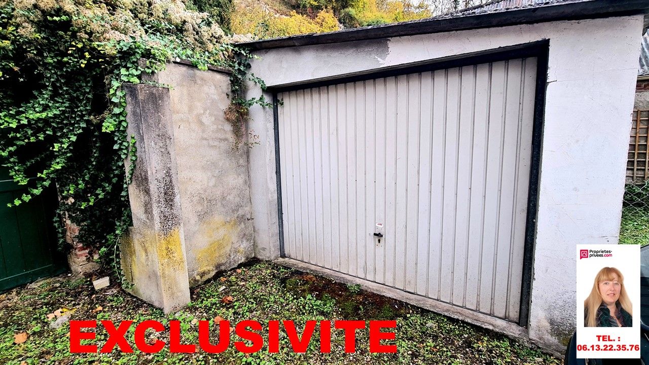 LES ANDELYS Exclusivité - Les Andelys au peid du château -garage de 10 m2- Prix 10.000 1