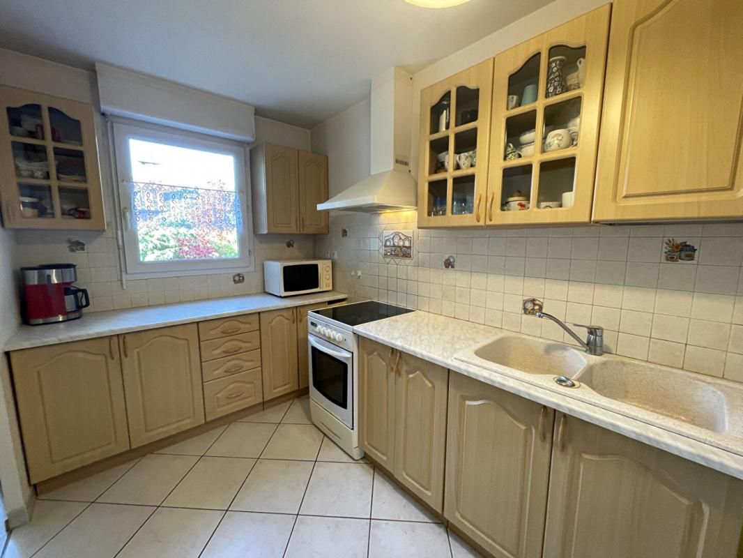 L'ISLE-ADAM Appartement 2 pièces, 46m2, balcon, ascenceur, parking 4