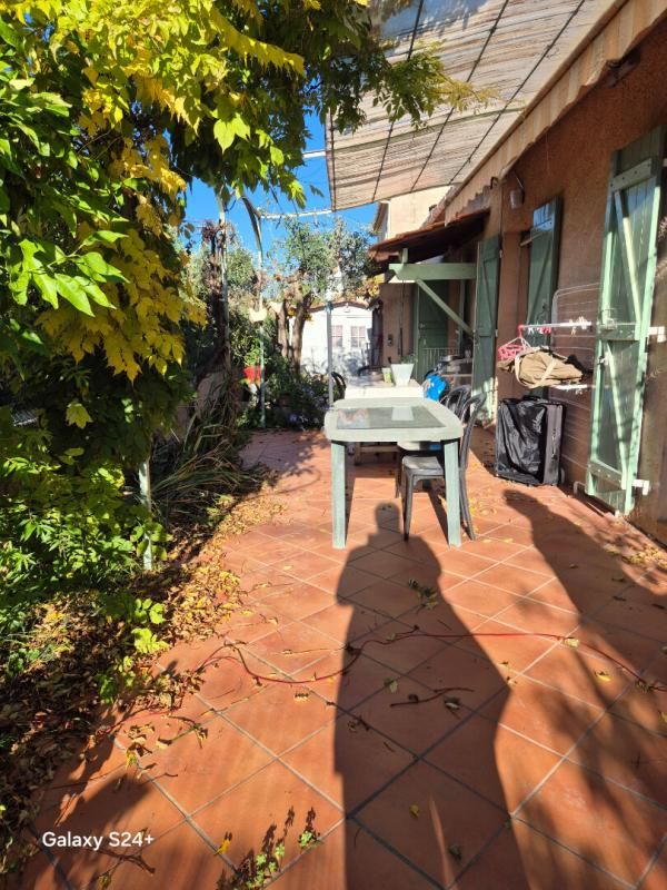 LE BEAUSSET 83330 Le Beausset Maison individuelle 4 pièce(s) 3