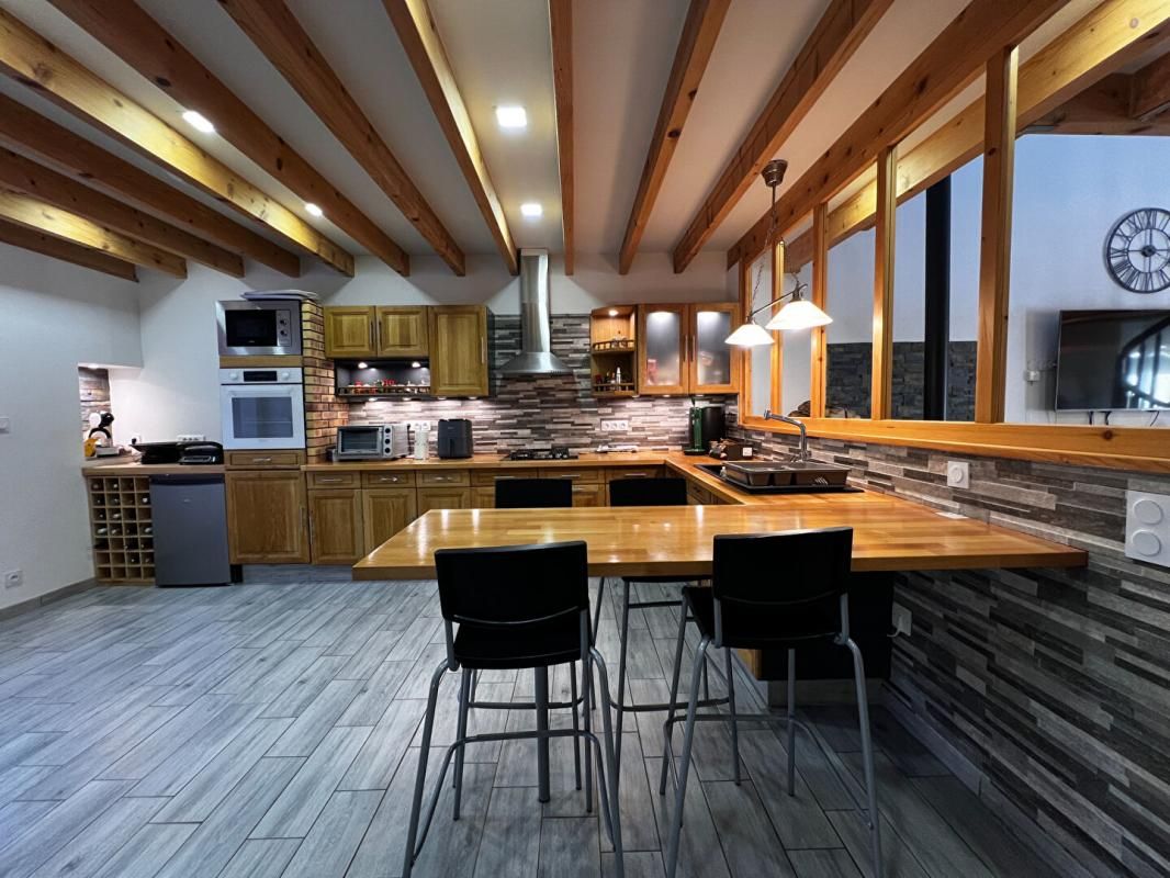 MEMBREY 70180 - MEMBREY - 168 m2 - 2 chambres - Prix : 160000  honoraires charge vendeur 2