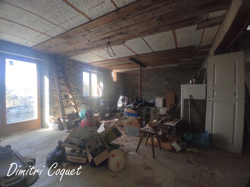 SERVIAN Maison de caractère avec garage et extérieur 2