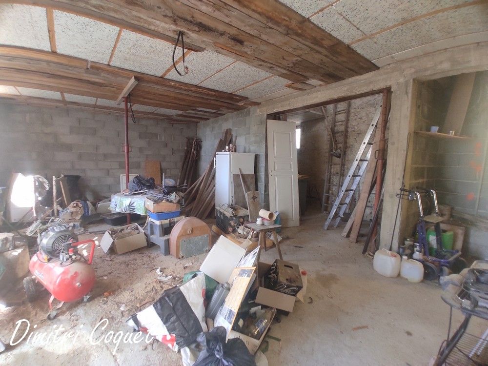 SERVIAN Maison de caractère avec garage et extérieur 3