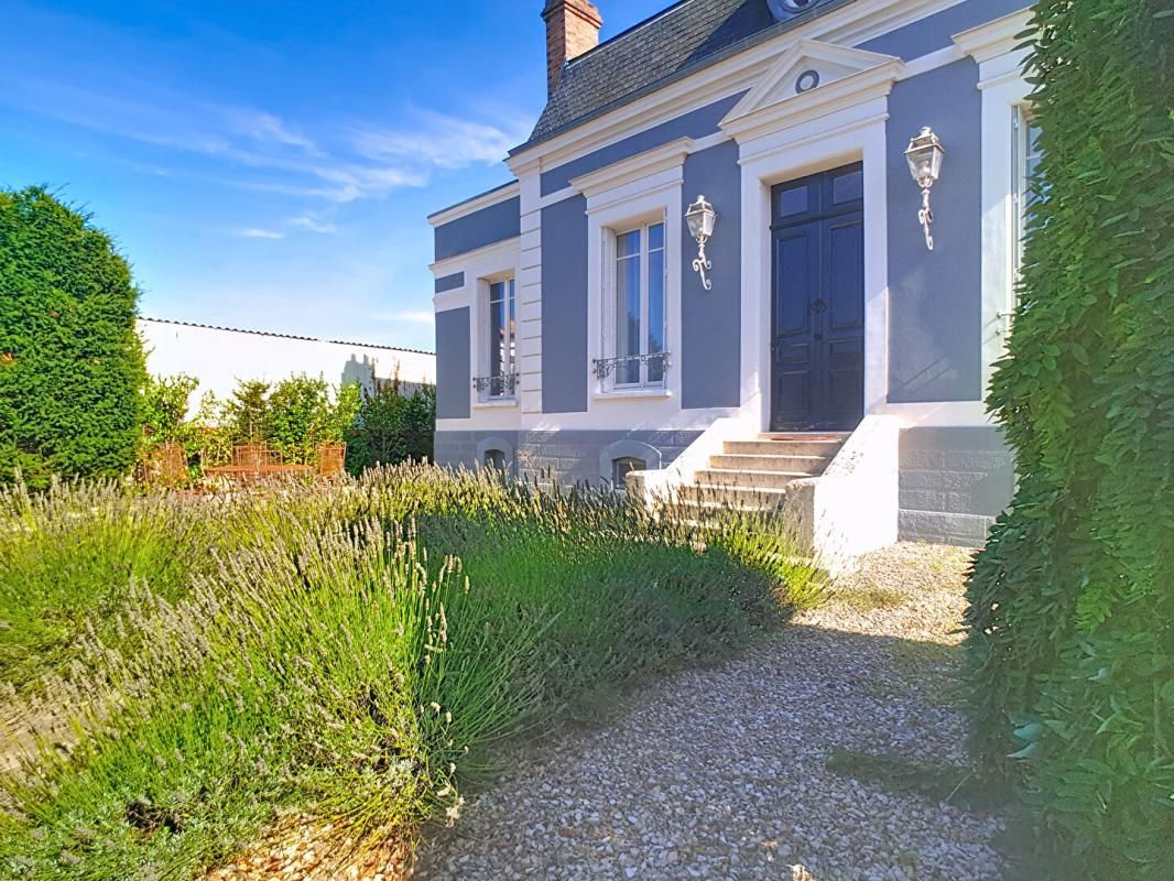 EGRISELLES-LE-BOCAGE Maison de maître en Bourgogne, 6 pièce(s) 225 m2 sur 4.547 m² terrain 1