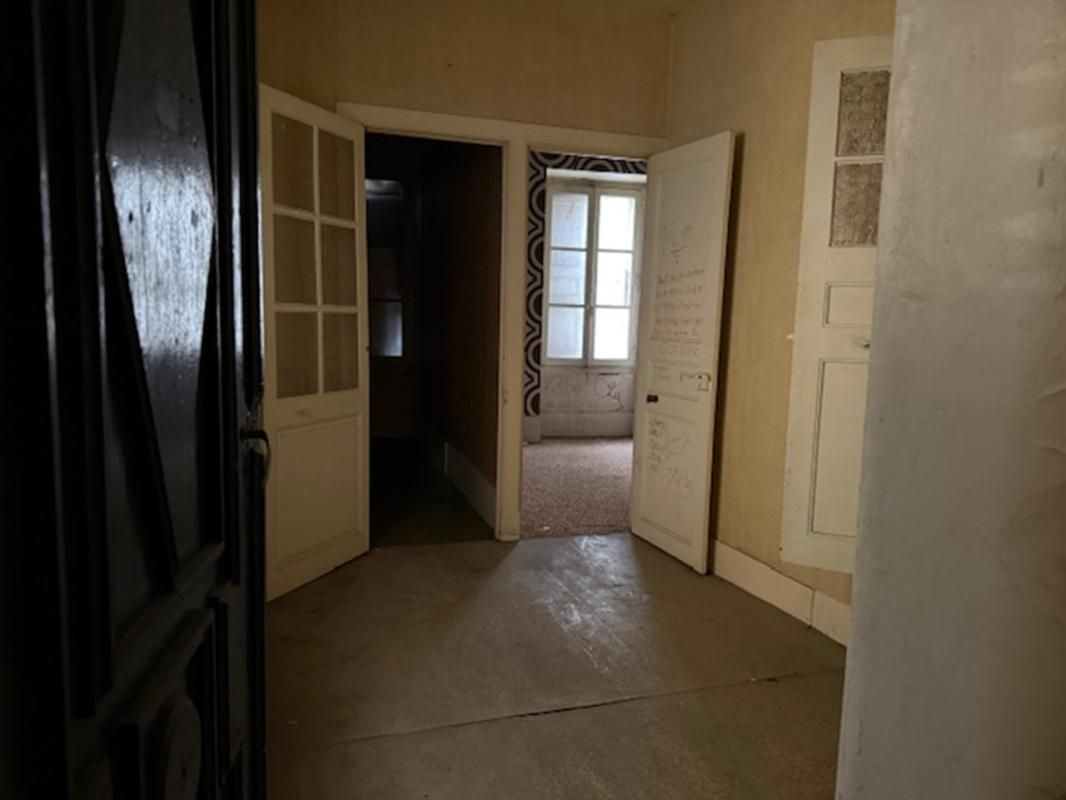 LE PUY-EN-VELAY Immeuble à rènover  lePuy En Velay 1center ville 1486 m2 Carrez 3