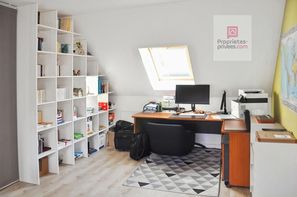 L'HUISSERIE Maison 3 chambres- 93 m2 habitables 3