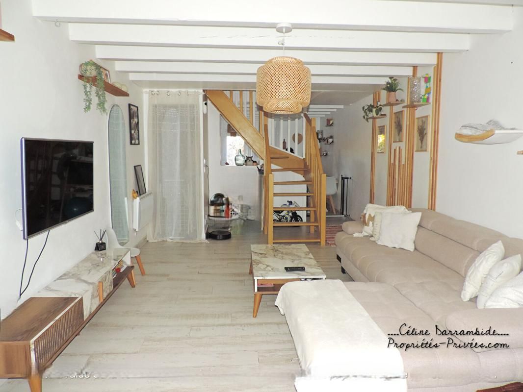 SOUPROSSE Maison de ville avec joli terrain 4