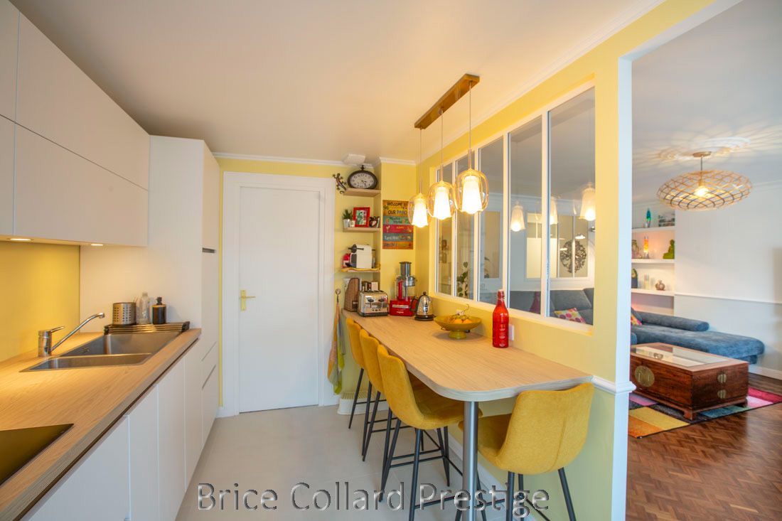 VERSAILLES 78000 VERSAILLES Appartement T5 4 chambres, balcon, parking double 3