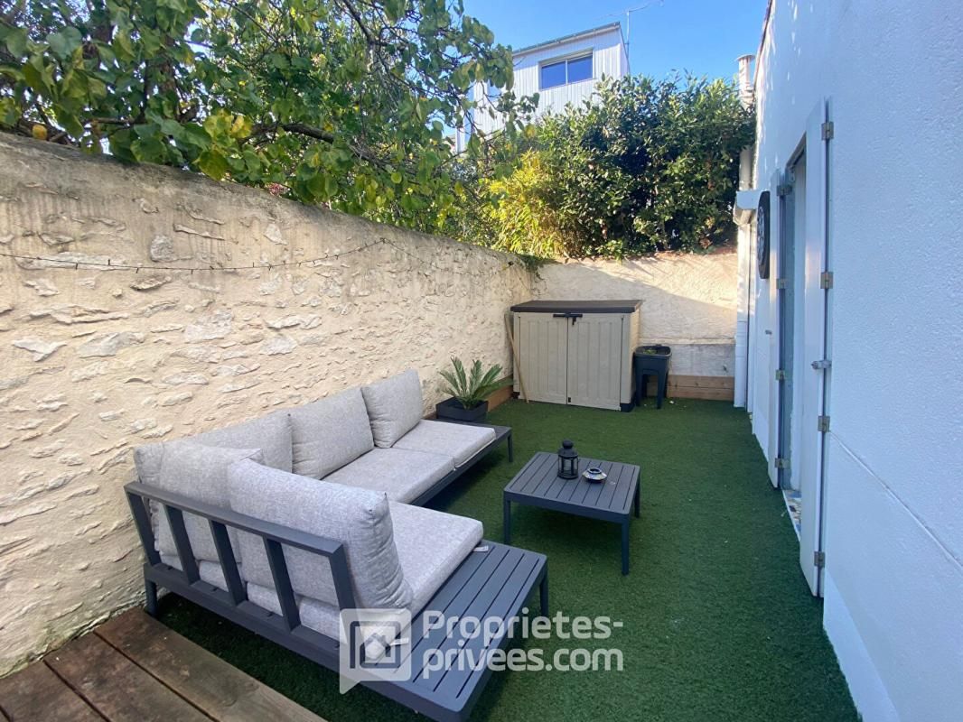 TOURS Exclusivité : Maison de ville 4 pièces avec jardin - Tours quartier Rabelais Tonnelé 2