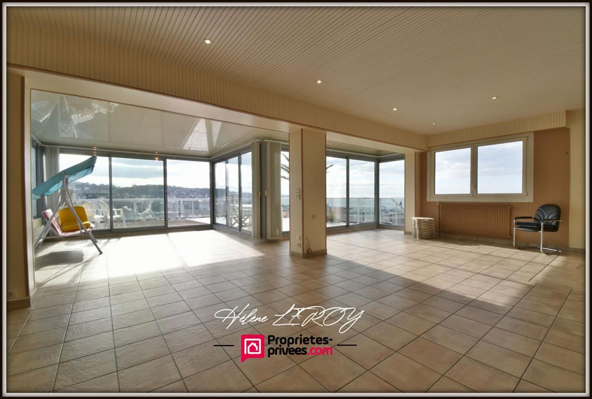 FECAMP Grande demeure familiale avec vue panoramique sur Fécamp et la mer 2