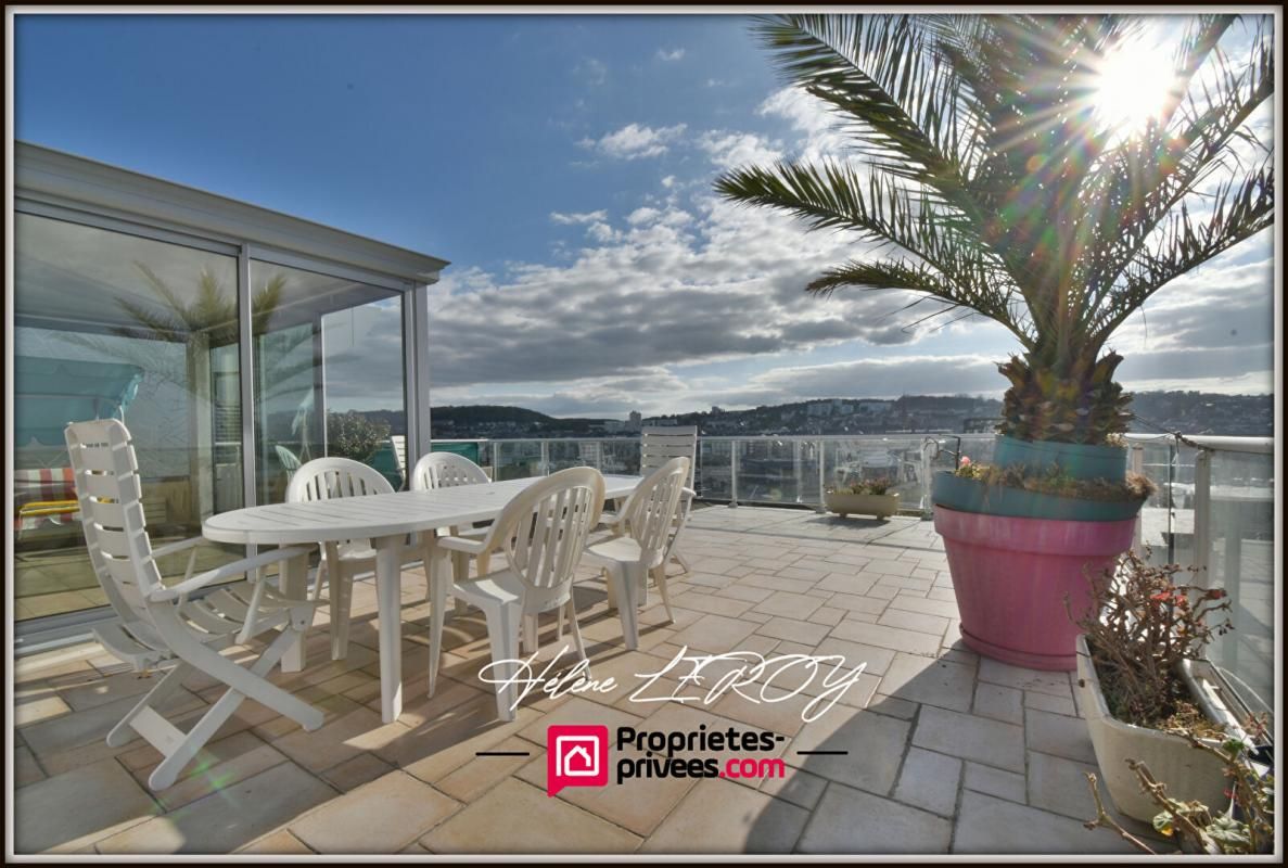 FECAMP Grande demeure familiale avec vue panoramique sur Fécamp et la mer 4