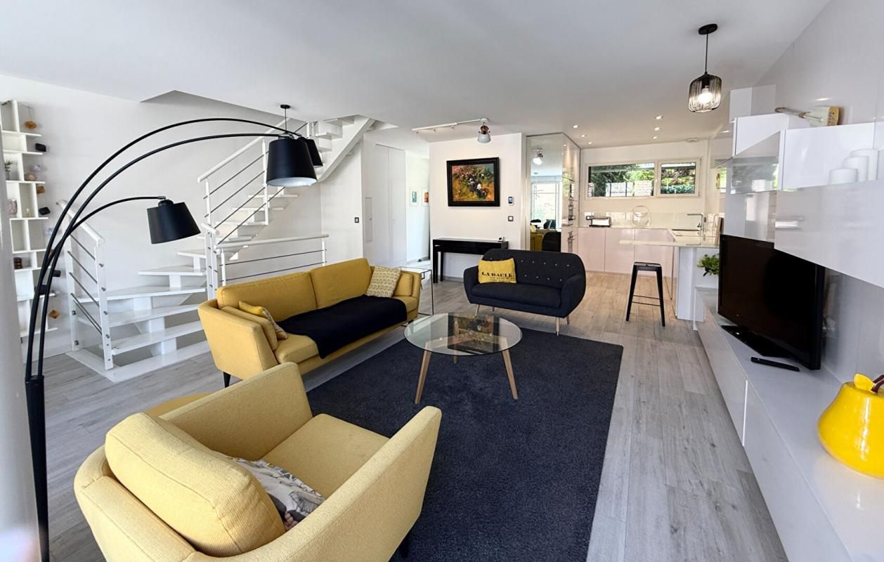 LA BAULE-ESCOUBLAC Maison contemporaine d'exception, emplacement premium, vendue meublée, à pied de la Place du marché et des commerces, 5 chambres LA BAULE 2