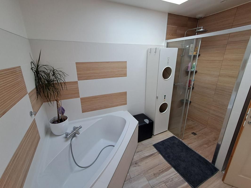 NOROY-LE-BOURG Maison Noroy Le Bourg 10 pièces 253.50 m2 à 271 000 euros 2