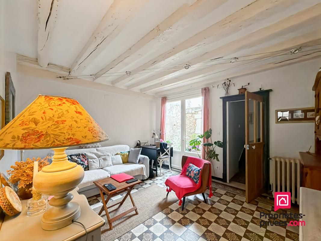 AVALLON Maison de ville avec courette pleine de charme au centre ville d'Avallon 4