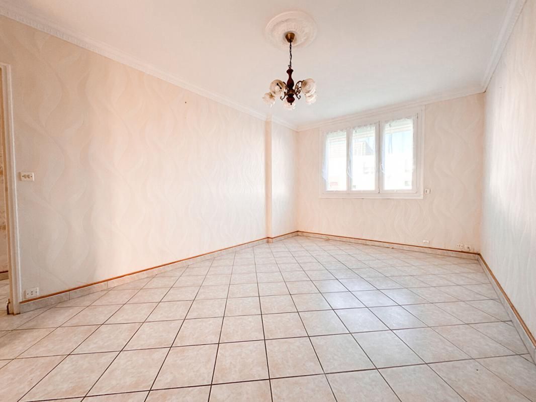 COUERON Maison de plain pied Couëron Bourg 4