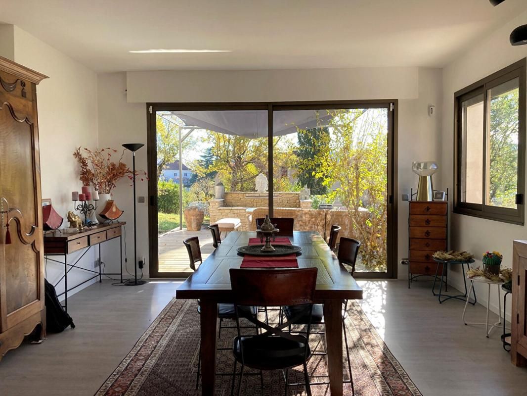 CAHORS Maison avec piscine et studio indépendant 4