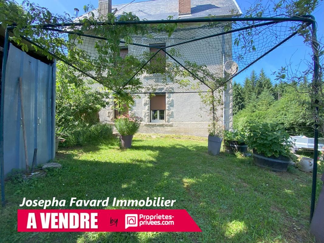 BUGEAT Maison de caractère de 158 m² avec 5 chambres et grand terrain à Bugeat 4