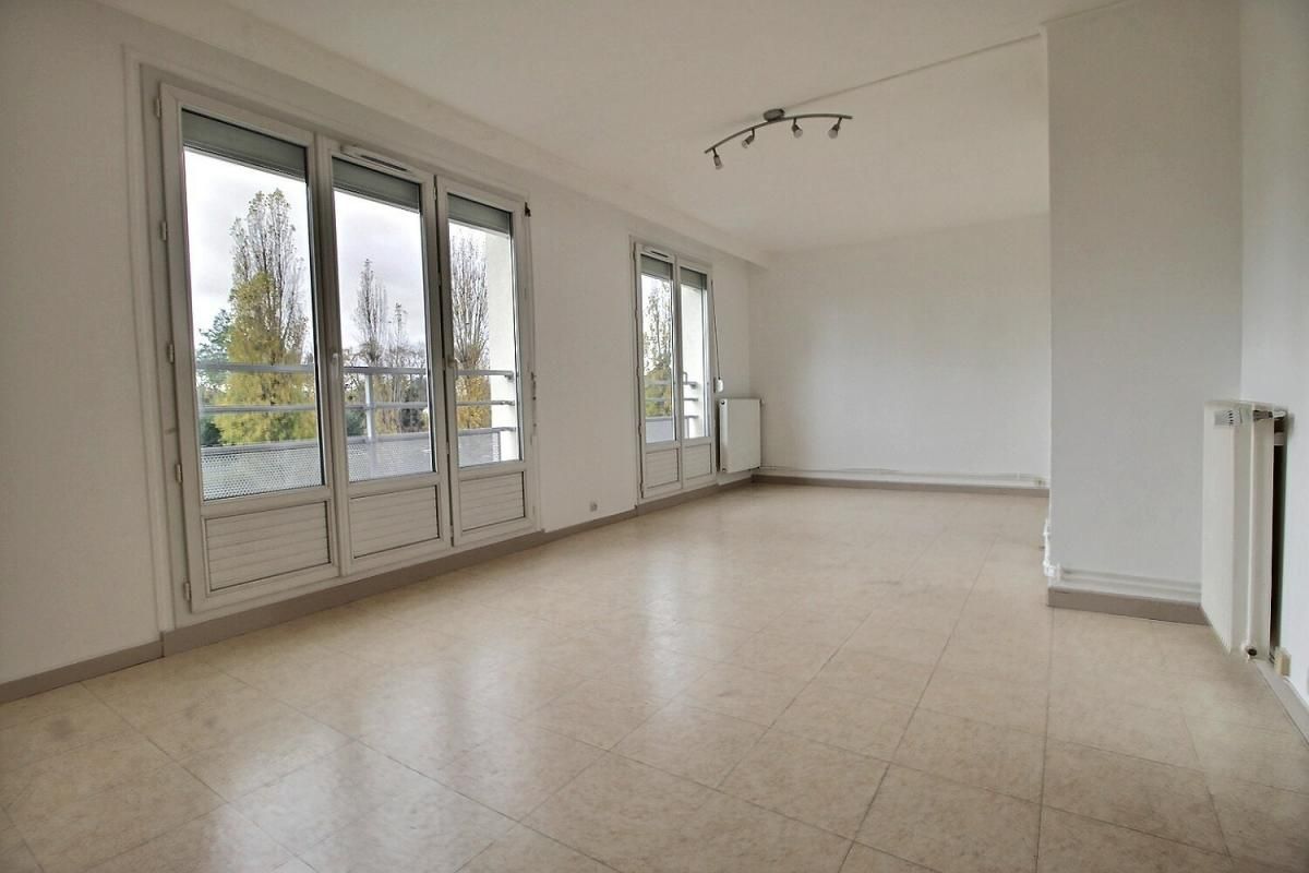 ORLEANS Appartement de 3 pièces, 70 m² avec cave 3